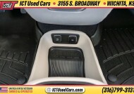 2020 Chrysler Pacifica in Wichita, KS 67216 - 18150969 24