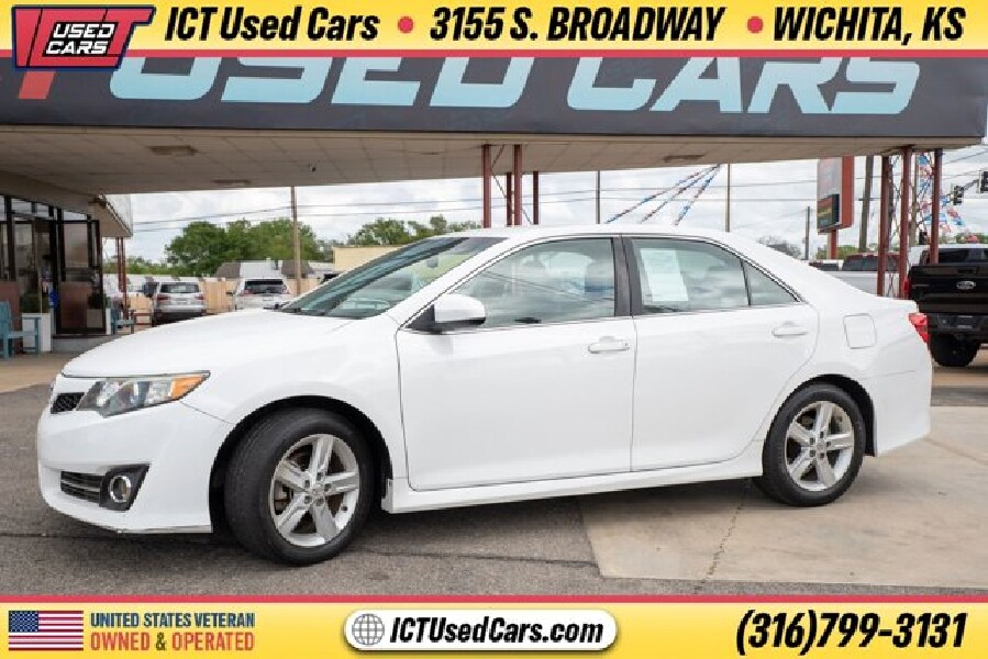2014 Toyota Camry in Wichita, KS 67216 - 18150975