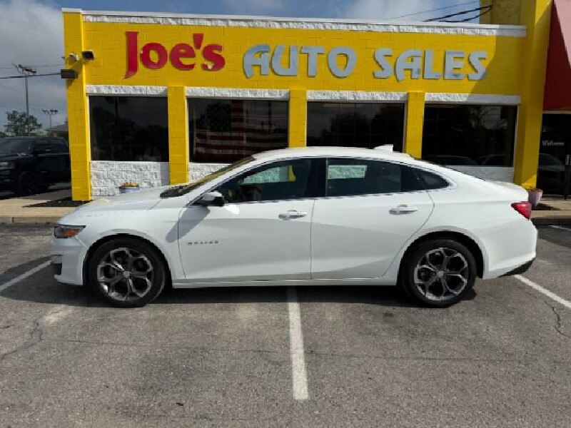 2024 Chevrolet Malibu in Indianapolis, IN 46222-4002 - 18150998
