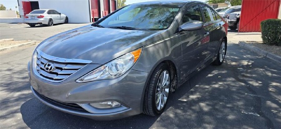 2013 Hyundai Sonata in Mesa, AZ 85212 - 18151080