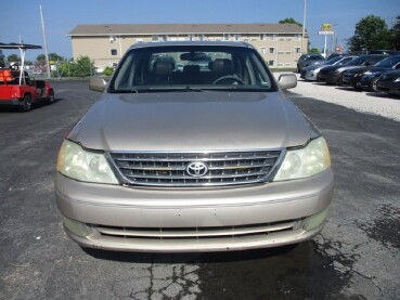 2004 Toyota Avalon in Oak Grove, MO 64075