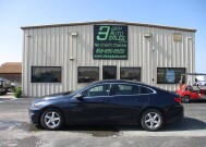 2017 Chevrolet Malibu in Oak Grove, MO 64075 - 18151096 8