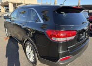 2018 Kia Sorento in Phoenix, AZ 85022 - 18151221 6