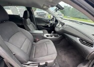 2017 Chevrolet Malibu in Flowery Branch, GA 30542 - 18151246 8