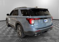 2025 Ford Explorer in Burlington, WI 53105 - 18151266 3