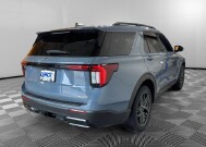 2025 Ford Explorer in Burlington, WI 53105 - 18151266 5