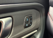 2025 Ford Explorer in Burlington, WI 53105 - 18151266 36