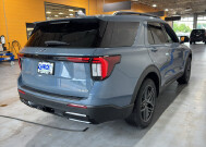 2025 Ford Explorer in Burlington, WI 53105 - 18151266 5