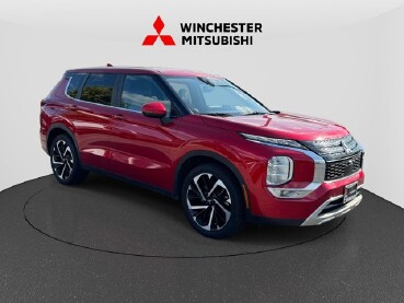 2024 Mitsubishi Outlander in Winchester, VA 22602