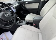 2019 Volkswagen Tiguan in Phoenix, AZ 85022 - 18151327 9