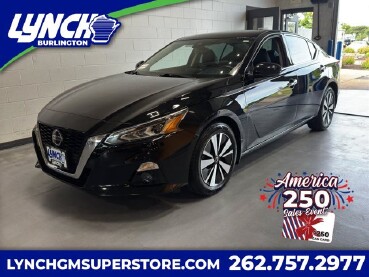 2020 Nissan Altima in Burlington, WI 53105