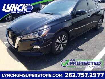 2020 Nissan Altima in Burlington, WI 53105