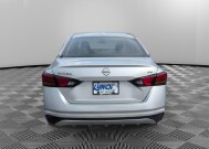 2024 Nissan Altima in Burlington, WI 53105 - 18151383 4