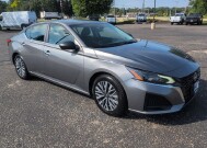 2024 Nissan Altima in Burlington, WI 53105 - 18151388 8