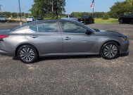 2024 Nissan Altima in Burlington, WI 53105 - 18151388 7