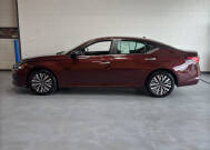 2024 Nissan Altima in Burlington, WI 53105 - 18151389 2