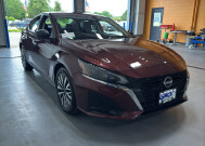 2024 Nissan Altima in Burlington, WI 53105 - 18151389 7