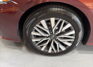 2024 Nissan Altima in Burlington, WI 53105 - 18151389 9