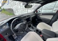 2018 Volkswagen Tiguan in Decatur, GA 30032 - 18151595 21