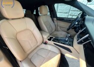 2018 Porsche Macan in Decatur, GA 30032 - 18151596 41