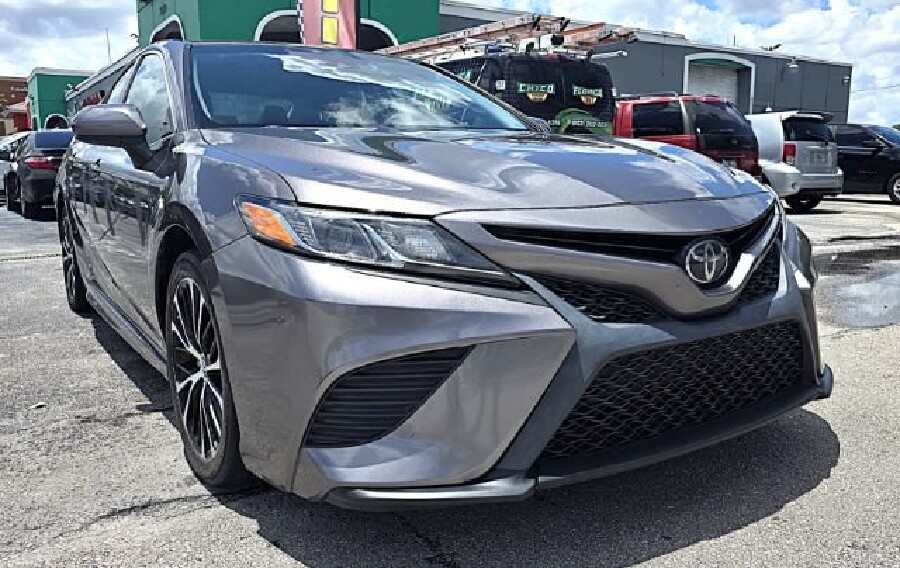 2019 Toyota Camry in Miramar, FL 33023 - 18151695