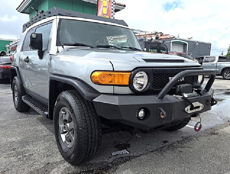 2012 Toyota FJ Cruiser in Miramar, FL 33023 - 18151703
