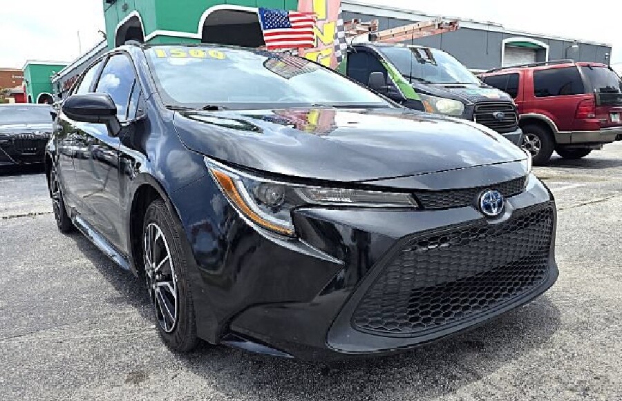 2020 Toyota Corolla in Miramar, FL 33023 - 18151729