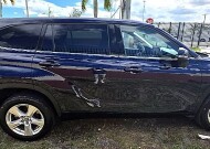 2022 Toyota Highlander in Miramar, FL 33023 - 18151743 8