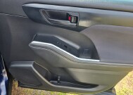 2022 Toyota Highlander in Miramar, FL 33023 - 18151743 17