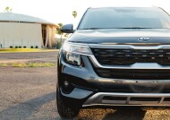 2021 Kia Seltos in Phoenix, AZ 85020 - 18151769 5