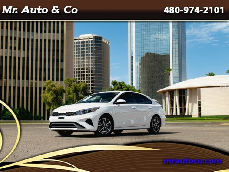 2022 Kia Forte in Phoenix, AZ 85020 - 18151784