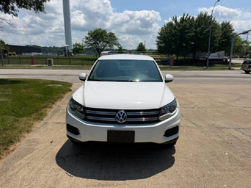 2012 Volkswagen Tiguan in Euclid, OH 44040 - 18151888