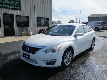 2015 Nissan Altima in Oak Grove, MO 64075