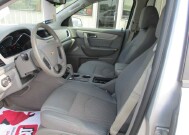 2015 Chevrolet Traverse in Oak Grove, MO 64075 - 18152240 9