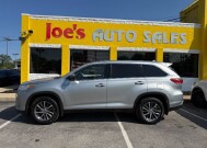 2019 Toyota Highlander in Indianapolis, IN 46222-4002 - 18152279 1