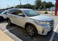 2019 Toyota Highlander in Indianapolis, IN 46222-4002 - 18152279 3