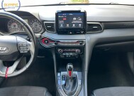 2019 Hyundai Veloster in Decatur, GA 30032 - 18152296 27