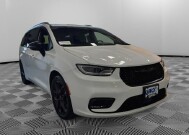 2025 Chrysler Pacifica in Burlington, WI 53105 - 18152318 7