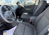 2018 Volkswagen Tiguan in Phoenix, AZ 85022 - 18152482 9