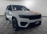 2025 Jeep Grand Cherokee in Burlington, WI 53105 - 18152485 7