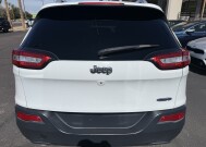 2017 Jeep Cherokee in Phoenix, AZ 85022 - 18152650 5