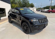 2017 Jeep Grand Cherokee in Knoxville, TN 37920 - 18152672 5