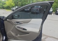 2018 Chevrolet Malibu in Marysville, OH 43040 - 18152678 31