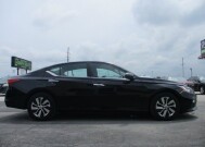 2020 Nissan Altima in Oak Grove, MO 64075 - 18152727 4