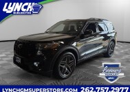 2025 Ford Explorer in Burlington, WI 53105 - 18152771 1