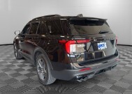 2025 Ford Explorer in Burlington, WI 53105 - 18152771 3