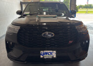 2025 Ford Explorer in Burlington, WI 53105 - 18152771 8