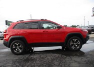 2017 Jeep Cherokee in Oak Grove, MO 64075 - 18152775 4