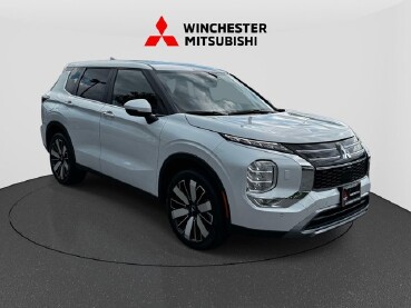 2025 Mitsubishi Outlander in Winchester, VA 22602