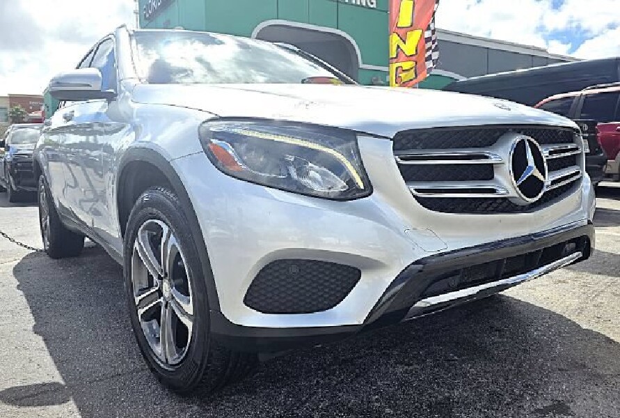 2017 Mercedes-Benz GLC 300 in Miramar, FL 33023 - 18152825